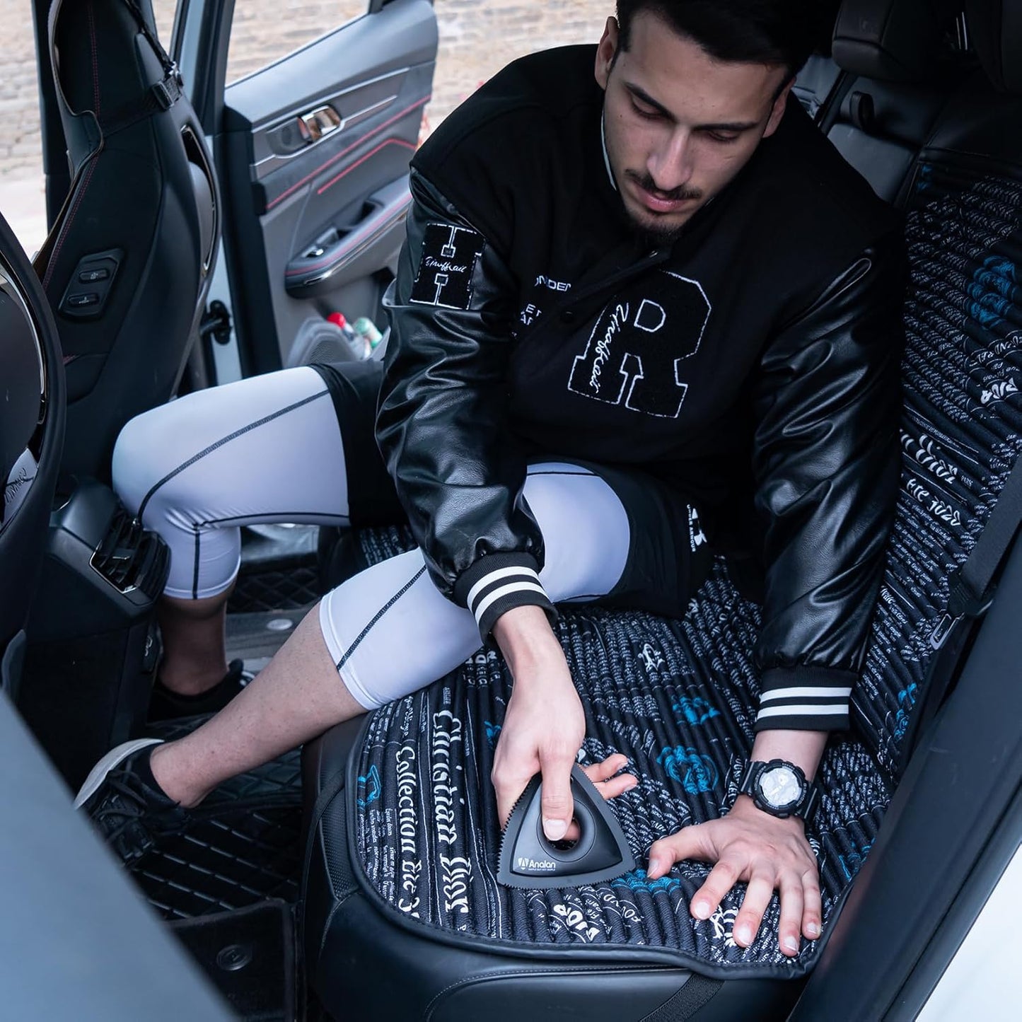 Analan Mini Pet Hair Remover, Triangle Design for Car Interior, Auto Detailing, Carpet, Couch, Furniture, Multi-Color (Sapphire Blue)